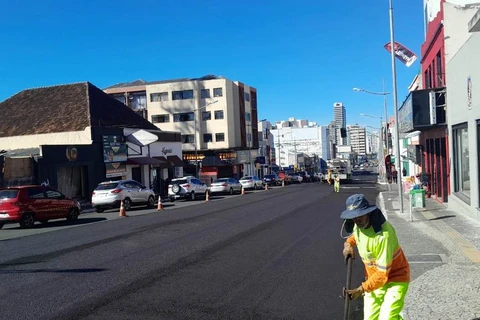 Prefeitura promove adequações semafóricas e reforça presença de agentes de trânsito durante obras na Balduíno Taques