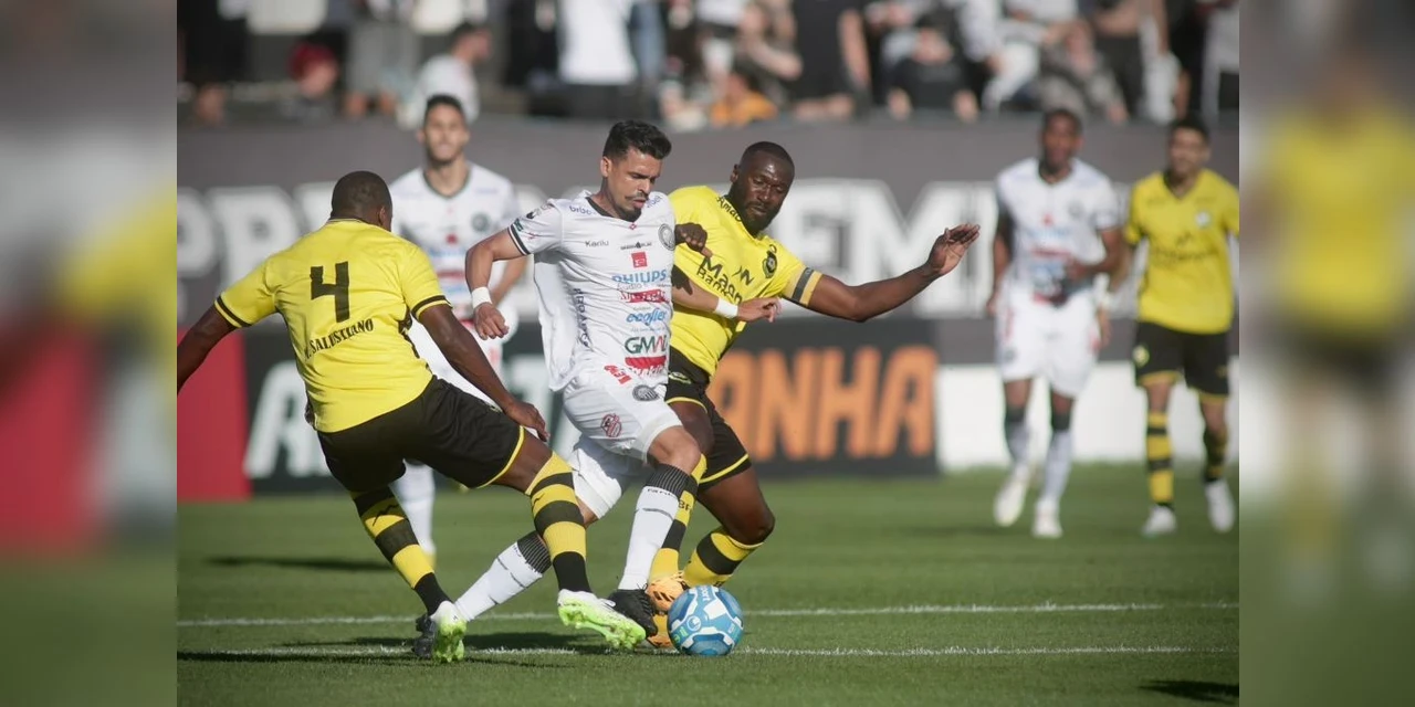 Jogador do São Bernardo diz ter sido chamado de "macaco" por torcedor do Operário e registra boletim de ocorrência