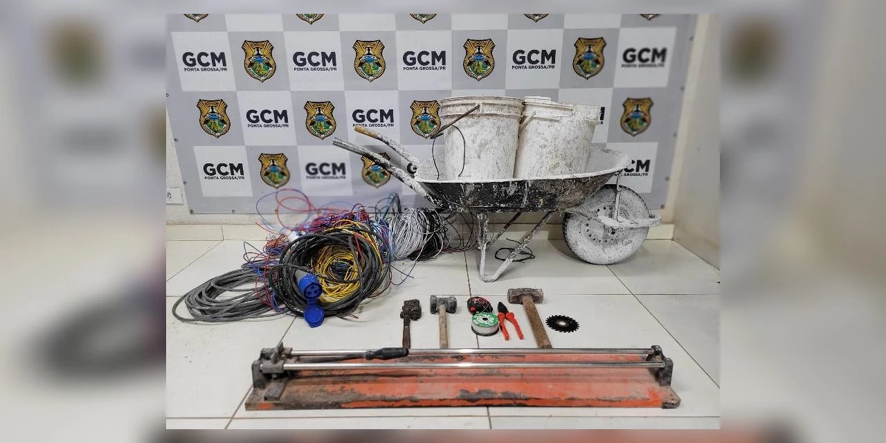 GCM prende individuo com fios de cobre e ferramentas furtados de construção em bairro de PG