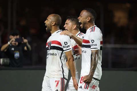 São Paulo vence o Corinthians e está na final da Copa do Brasil