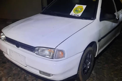 Veículo furtado no centro de PG é recuperado na madrugada