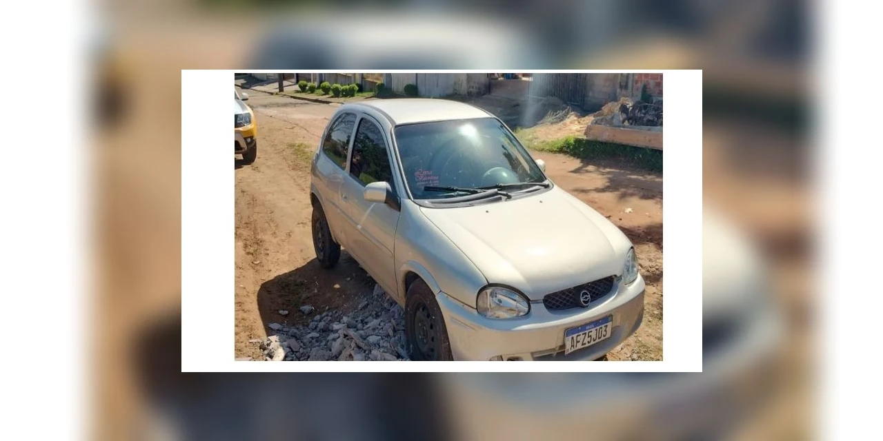 Veiculo roubado é encontrado pela PM, em PG