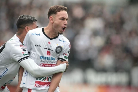 Operário vence o Brusque e termina a primeira fase na liderança da Série C