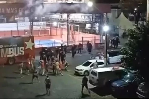 Sede do Náutico vira palco de cenas de violência após eliminação na Série C