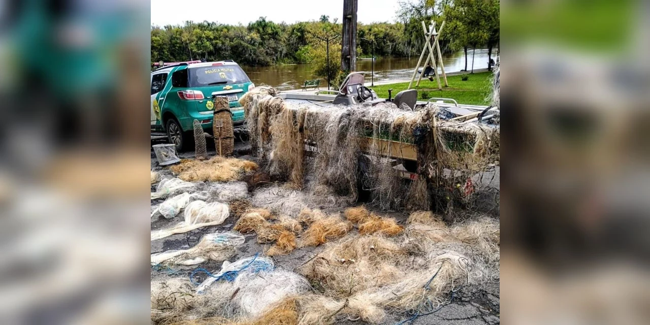 Operação aquática no feriado de 7 de setembro apreende 6 mil metros de redes no Rio Iguaçu