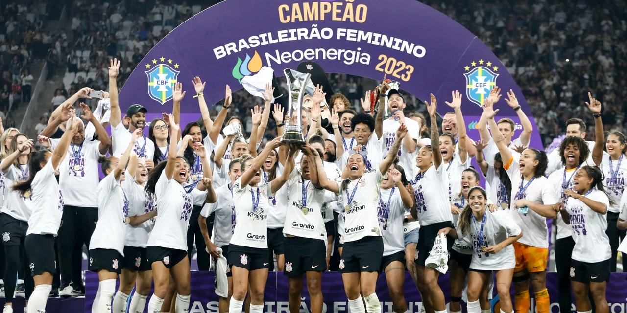 De virada, Corinthians vence Ferroviária e é pentacampeão brasileiro de Futebol Feminino