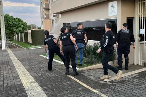 Operação policial mira grupo suspeito de fraudar licitação de medicamentos avaliados em R$ 10 milhões no PR