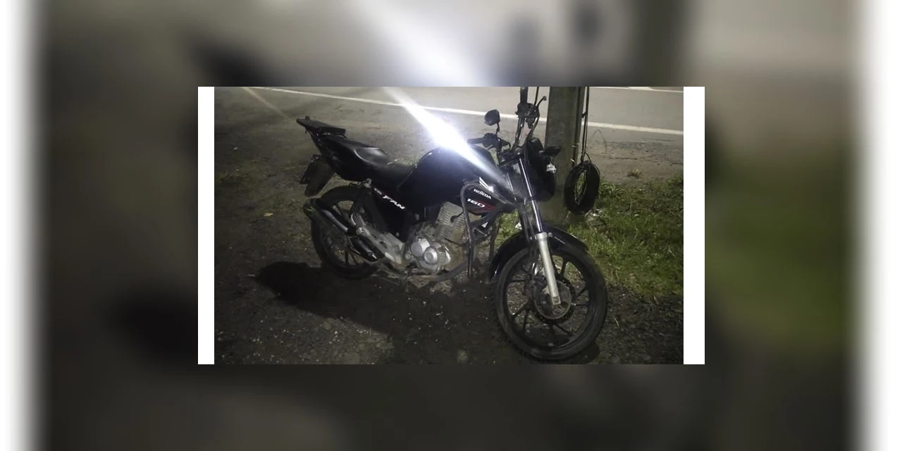 Motociclista e garupa ficam gravemente feridos após acidente, em PG