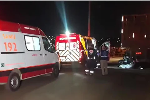 Motociclista perde a vida ao colidir na traseira de caminhão em PG