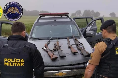 Duas pessoas suspeitas de manter família refém em Palmeira são apreendidas pela policia