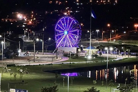 Roda-gigante e carrossel veneziano chegam a Ponta Grossa