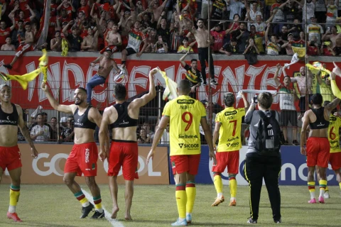 Brusque vence operário por 2 a 1 e está na Série B do ano que vem