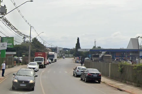 Homem é encontrado morto dentro de caminhão estacionado em empresa de Carambeí