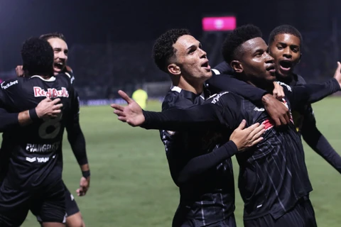 Bragantino assume vice-liderança do Brasileiro após superar Palmeiras