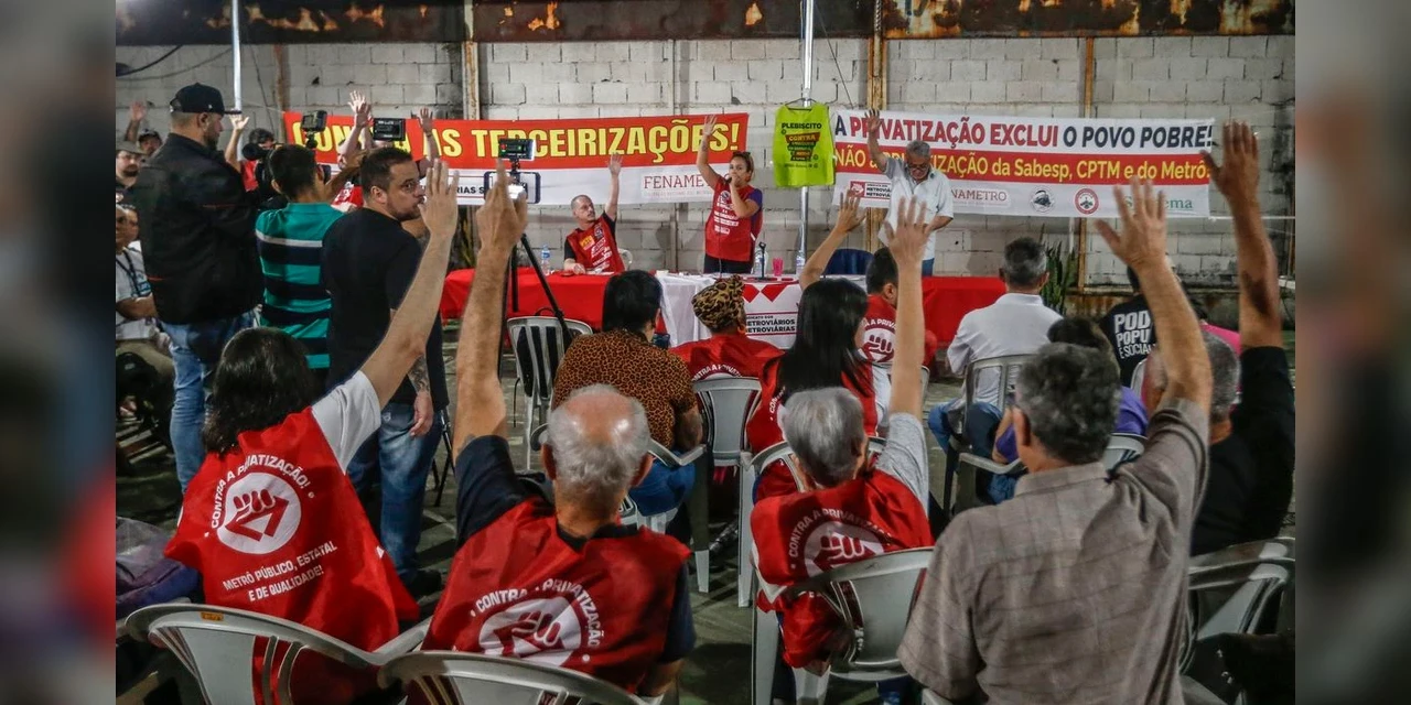 Metroviários encerram greve em São Paulo