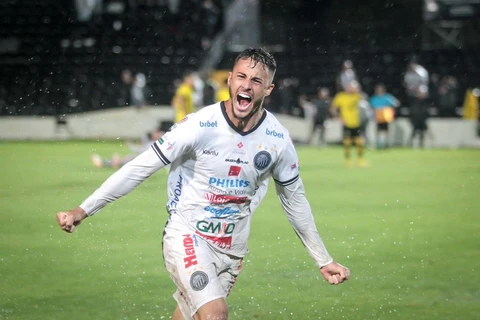 Operário luta até o final, vence o São Bernardo e está na Série B