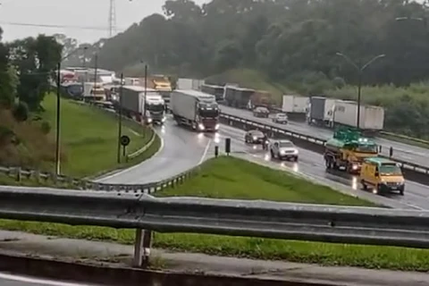 PRF e concessionária informam liberação da BR-376/PR às 07h desta sexta