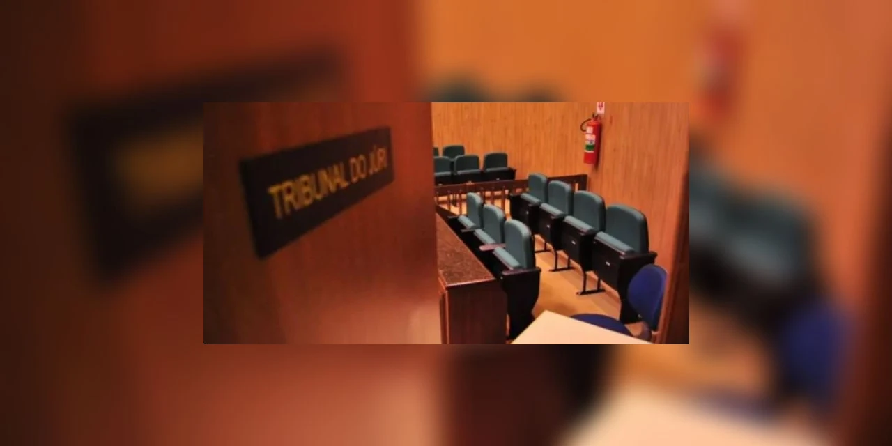 Homem acusado de matar a mulher, filho recém-nascido e enteada de quatro anos irá a júri popular