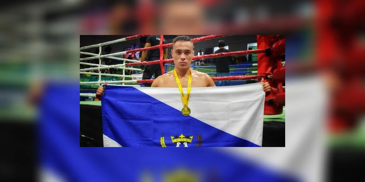Atleta de PG é campeão de kickboxing no Paraná Combate