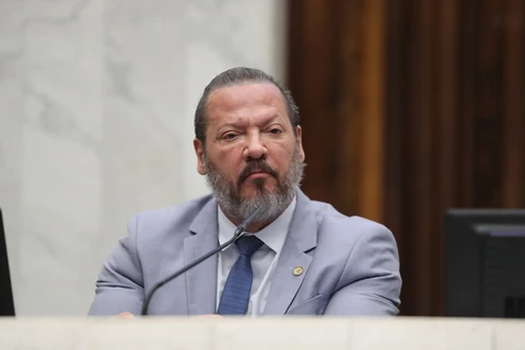 Deputado Gilberto Ribeiro vira réu por crime de rachadinha  e contratação de funcionários fantasmas