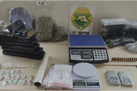 Mulher é presa após ser flagrada com drogas e munições em bairro de PG