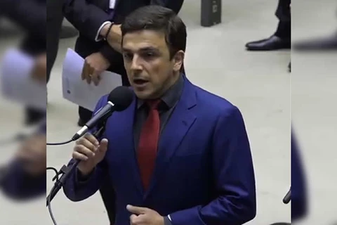 Aliel diz que vai buscar solução para alagamentos no rio Ronda, em PG