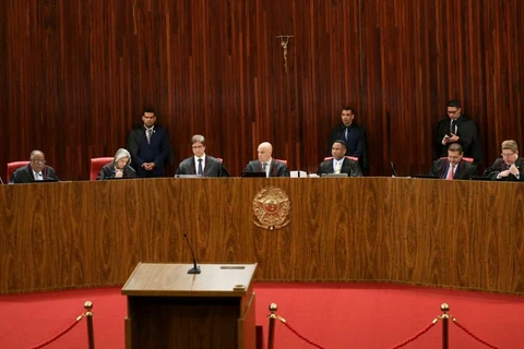 TSE condena Bolsonaro e Braga Netto por uso político do 7 de setembro