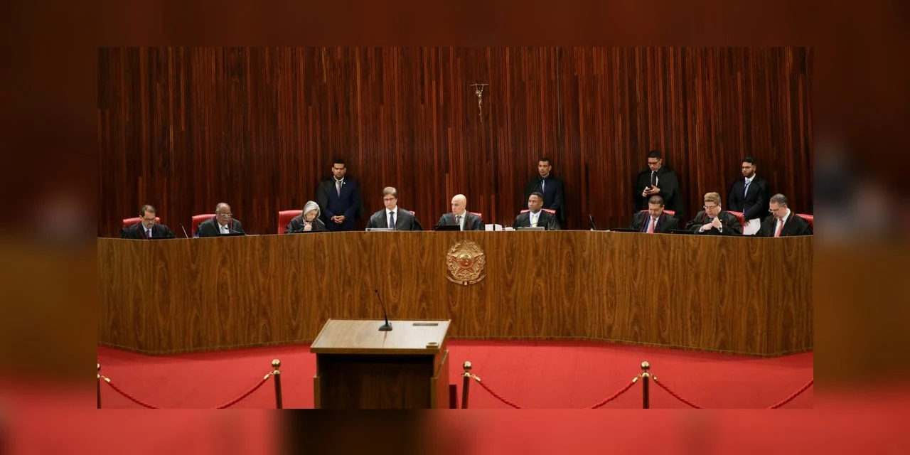 TSE condena Bolsonaro e Braga Netto por uso político do 7 de setembro