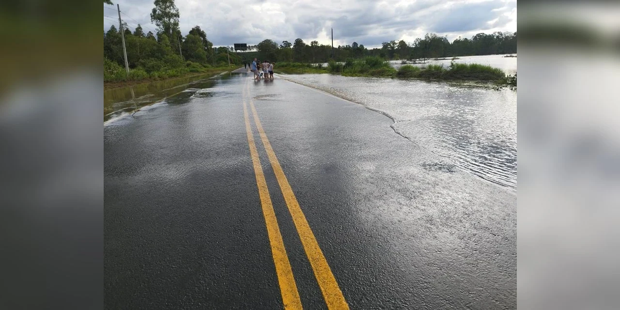 PR-151 próximo ao aeroporto é liberada em sistema pare e siga