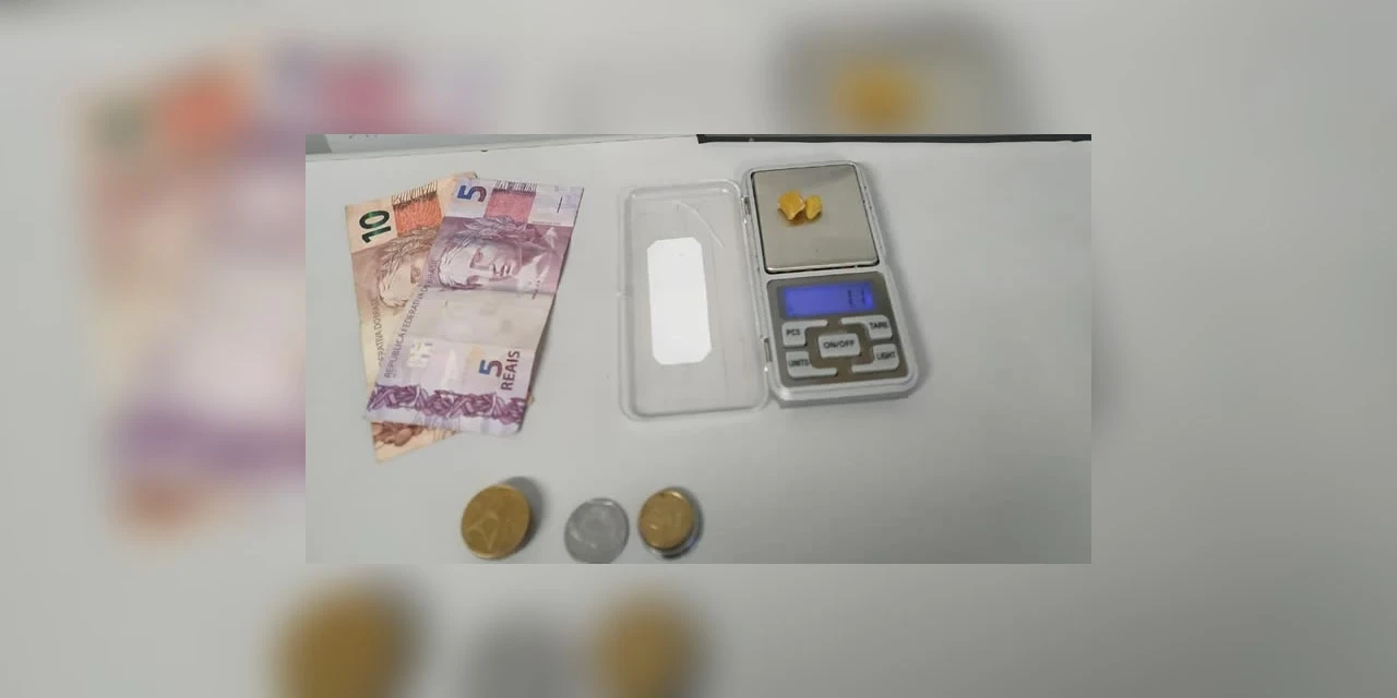 Menor é apreendido suspeito de comercializar drogas no centro de PG