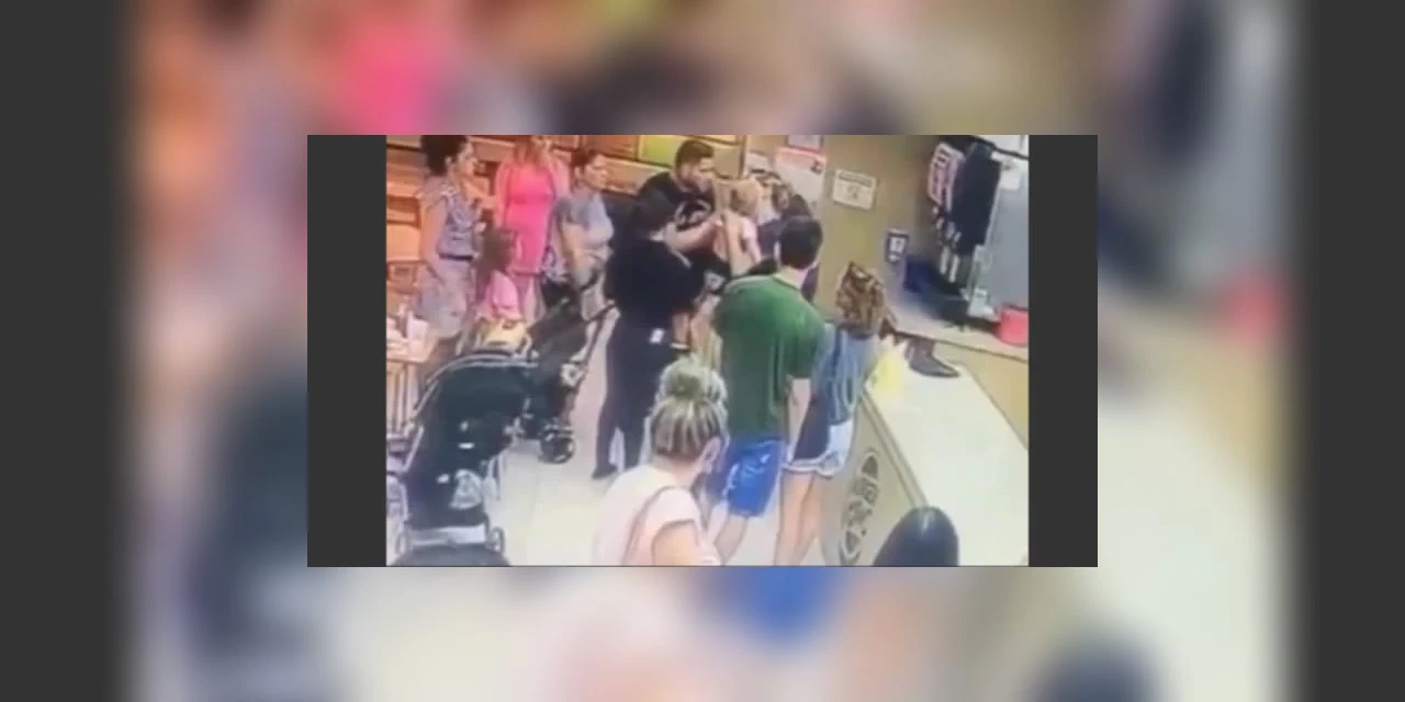 Bombeiro de férias salva bebê de 1 ano engasgado em shopping de MS; veja vídeo