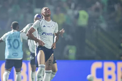 Cruzeiro supera Goiás e ganha fôlego na lua contra o rebaixamento