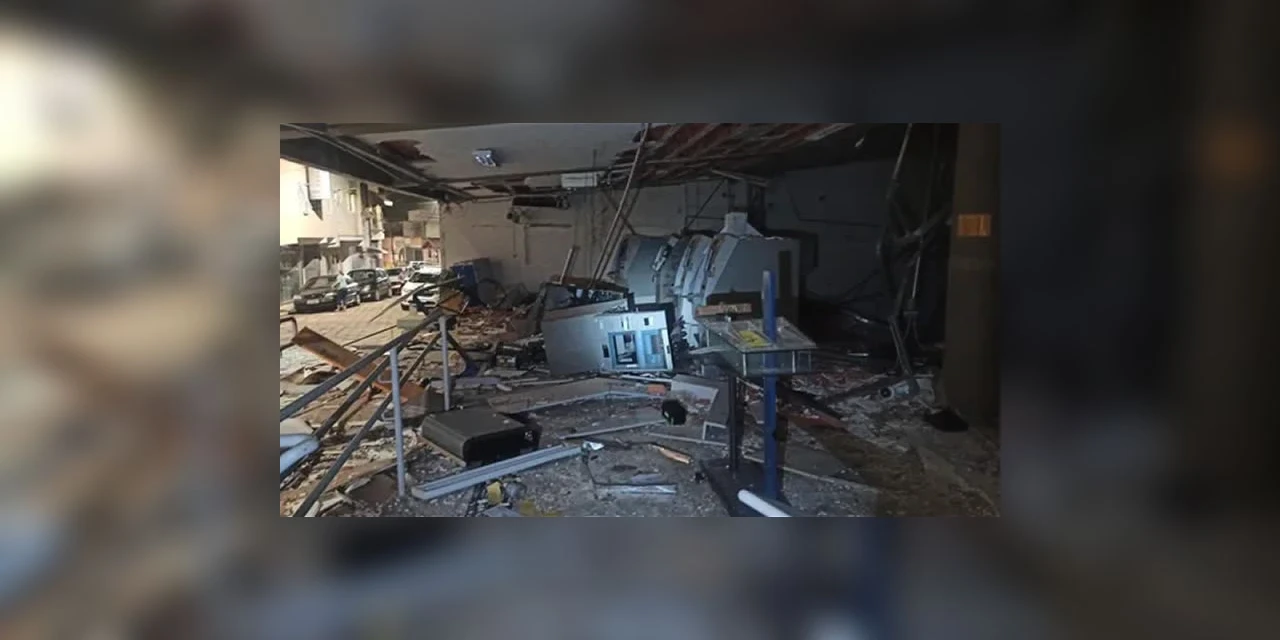 Quadrilha explode 2 agências bancárias no interior de SP