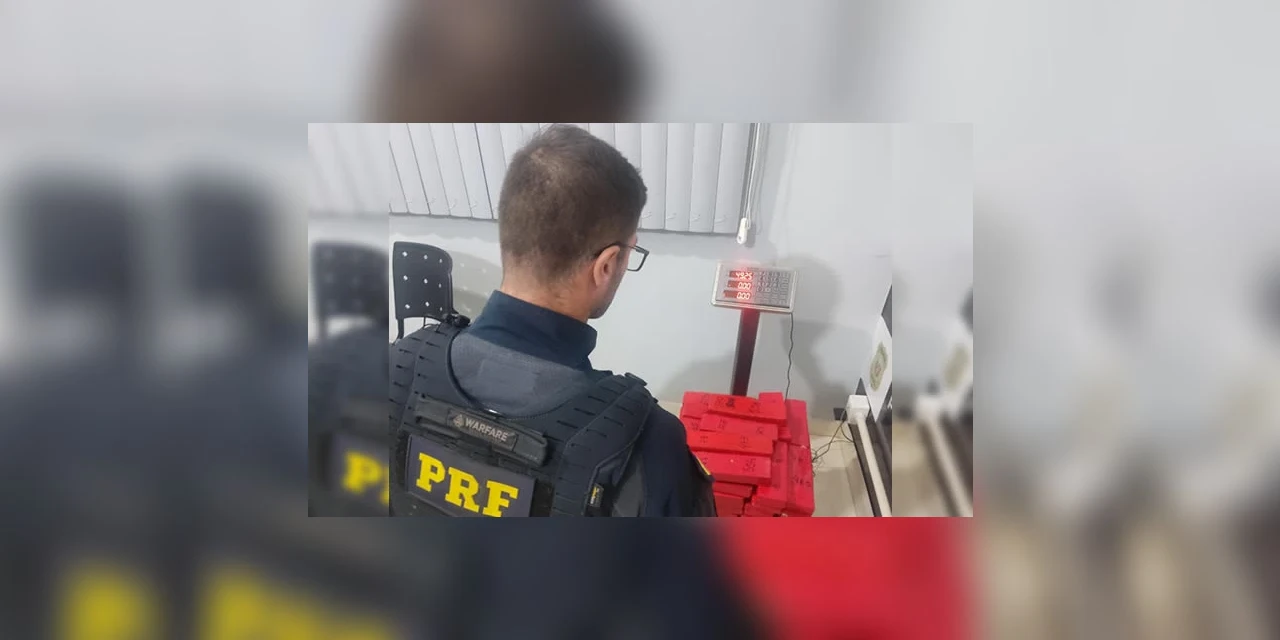 PRF apreende cerca de 49 quilos de Maconha , em Irati/PR