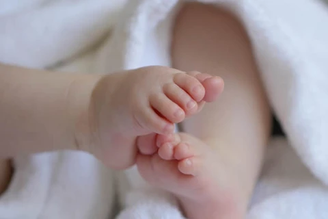 Pai que agrediu bebê com mordidas é preso em Ponta Grossa