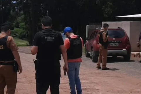 Homem acusado de latrocínio tentado, corrupção de menores e posse ilegal de arma de fogo é preso em Teixeira Soares