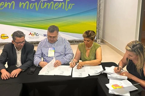 Elizabeth assina protocolo de intenções para transferência do novo Hospital Amadeu Puppi