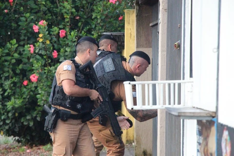 PMPR prende cinco pessoas ligadas ao tráfico de drogas em rodovias no Paraná