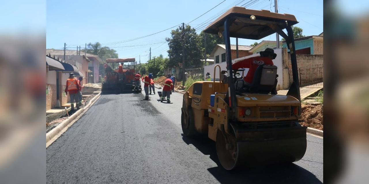 Prefeitura leva asfalto novo para a vila Moisés Lerner