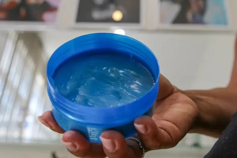 No Rio, pomada modeladora de cabelo faz emergência lotar após Natal