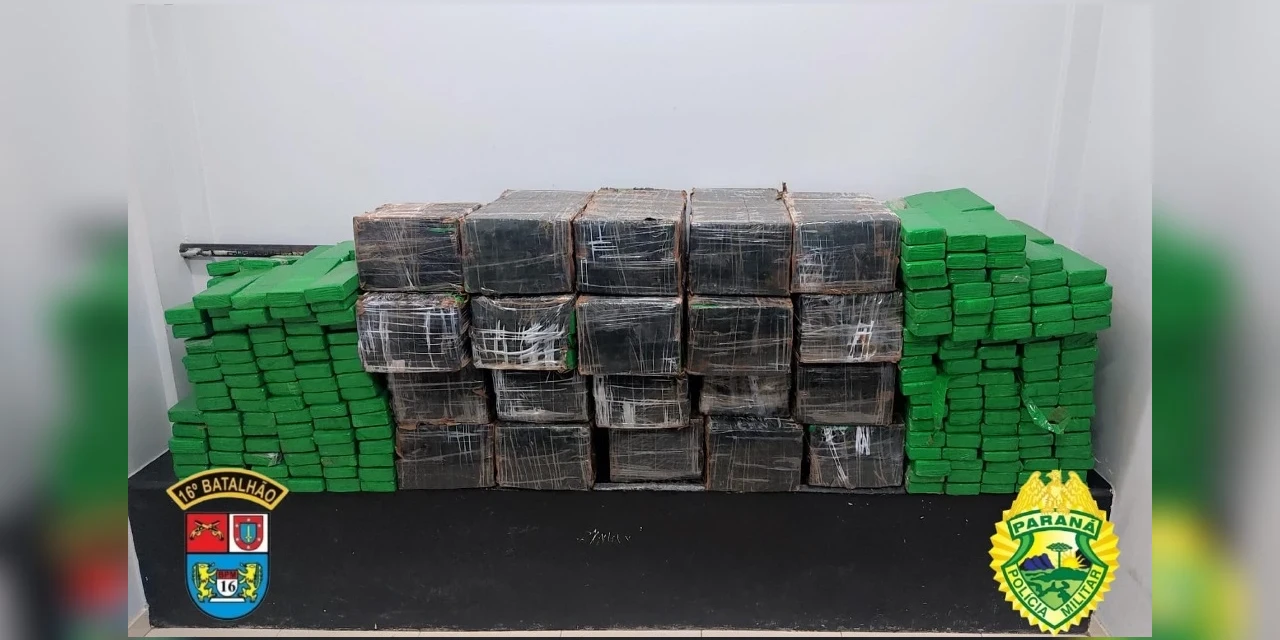 Em Guarapuava, abordagem da PM a veículo suspeito resulta na apreensão de meia tonelada de maconha