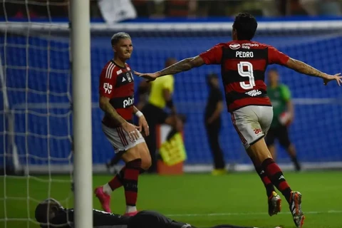 Flamengo estreia com goleada no Campeonato Carioca