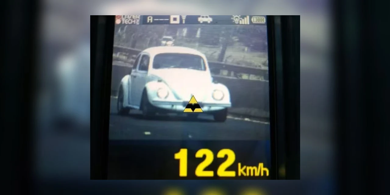 Fusca é flagrado há mais de 120 km/h em rodovia do Paraná