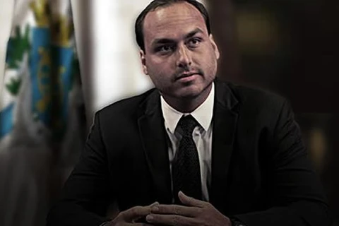 Carlos Bolsonaro é alvo da PF em caso de espionagem na Abin