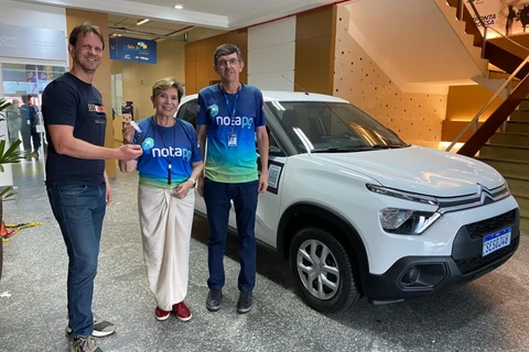 Prefeitura entrega carro zero do programa ‘Nota PG’