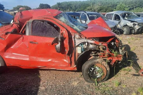 Criança fica gravemente ferida após acidente na PR-151, em Carambeí