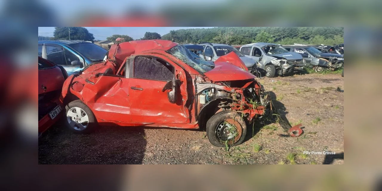 Criança fica gravemente ferida após acidente na PR-151, em Carambeí