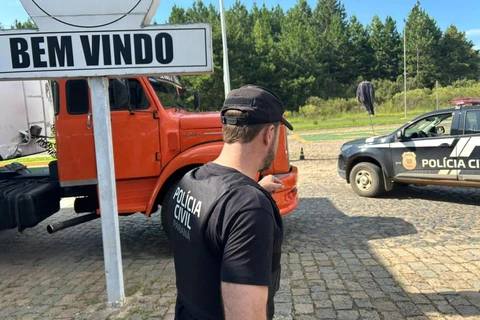 Dupla é presa por furto de sete mil litros de posto de combustível em Piraí do Sul