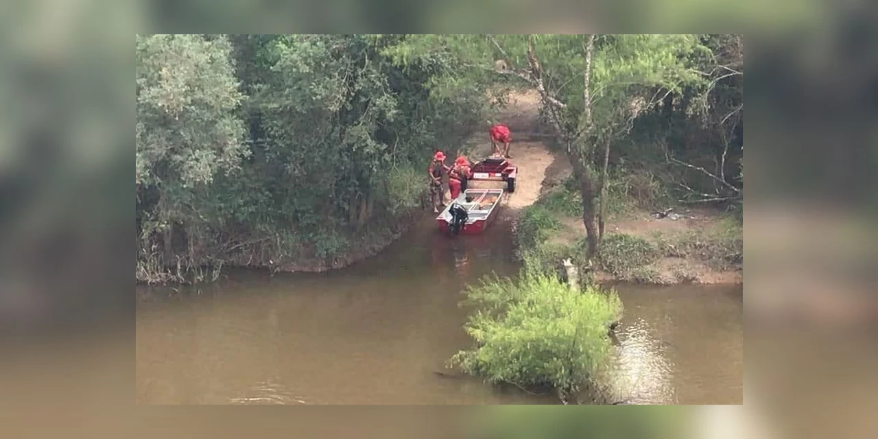 Menino, de 9 anos morre afogado em rio de Carambeí