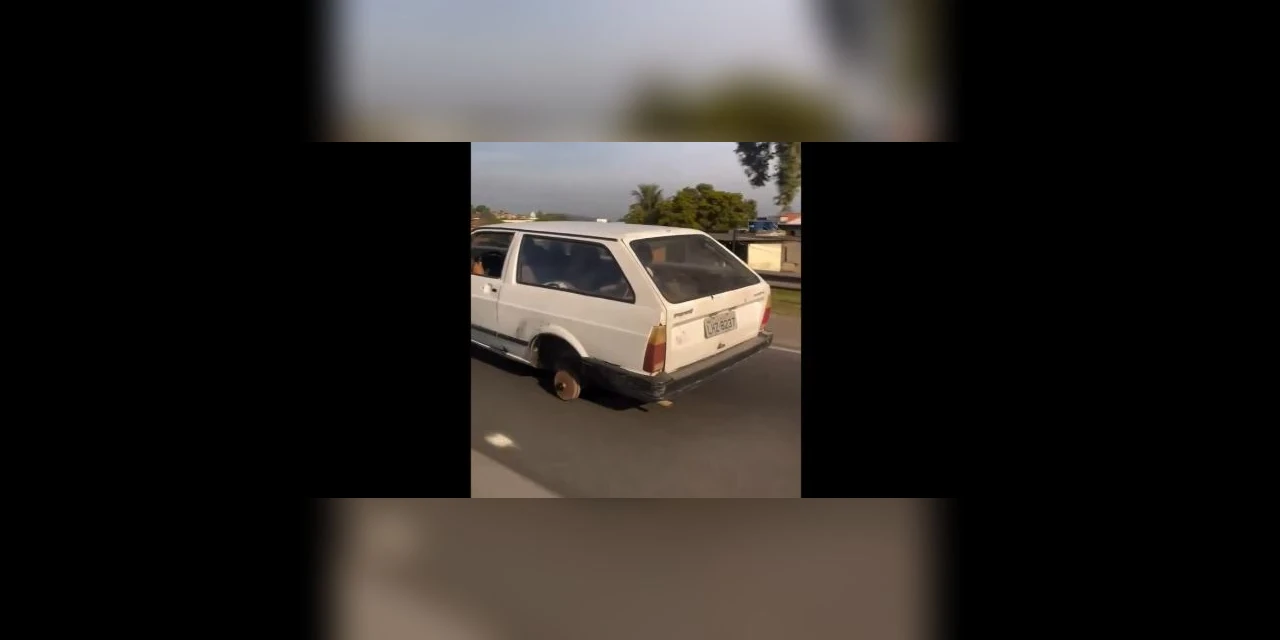 Motorista é flagrado dirigindo carro sem um dos pneus na BR-101; assista!
